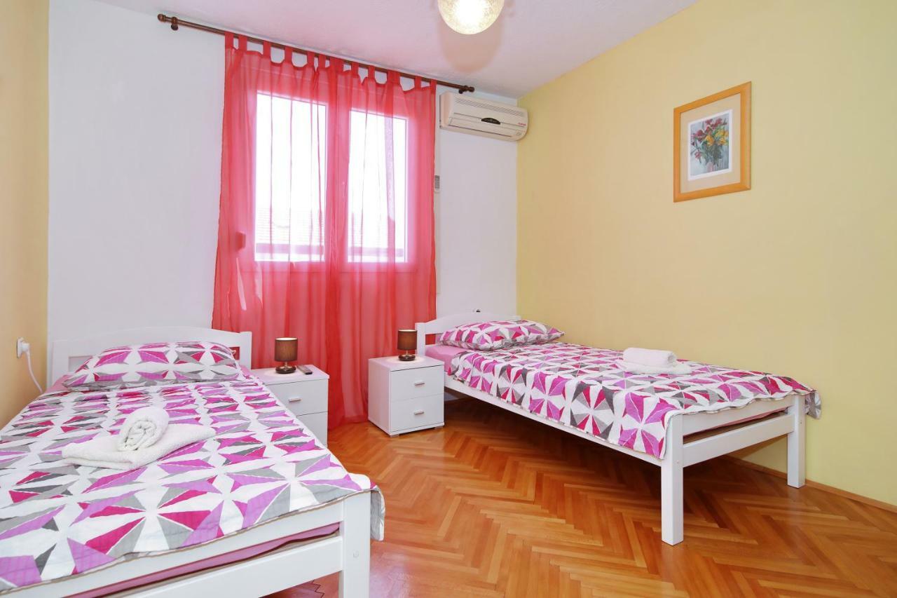 Apartman Lana In City Centre With Garage Zadar Exterior foto