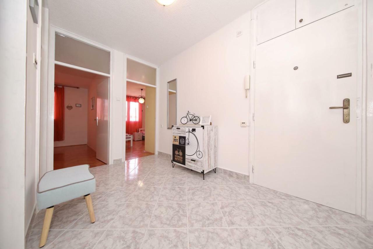 Apartman Lana In City Centre With Garage Zadar Exterior foto