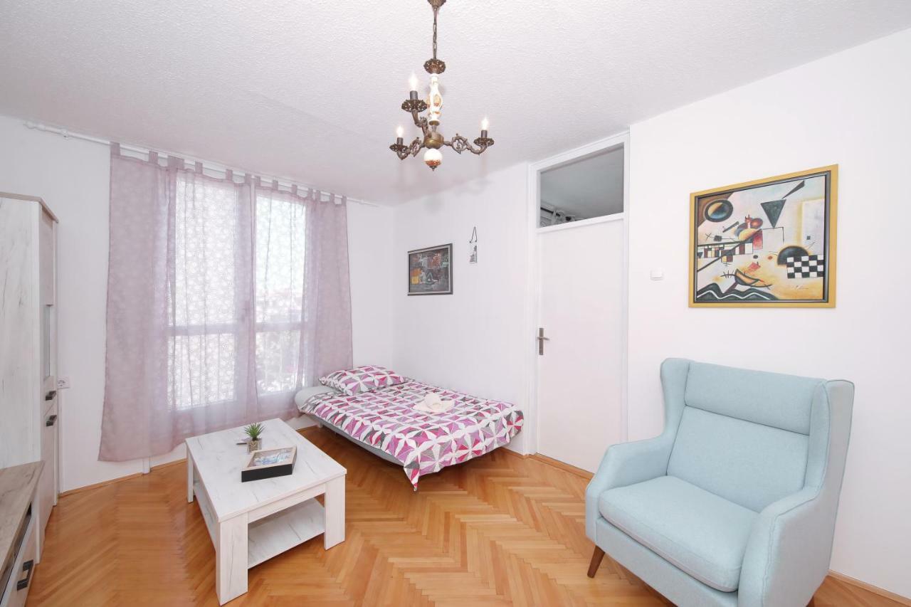 Apartman Lana In City Centre With Garage Zadar Exterior foto